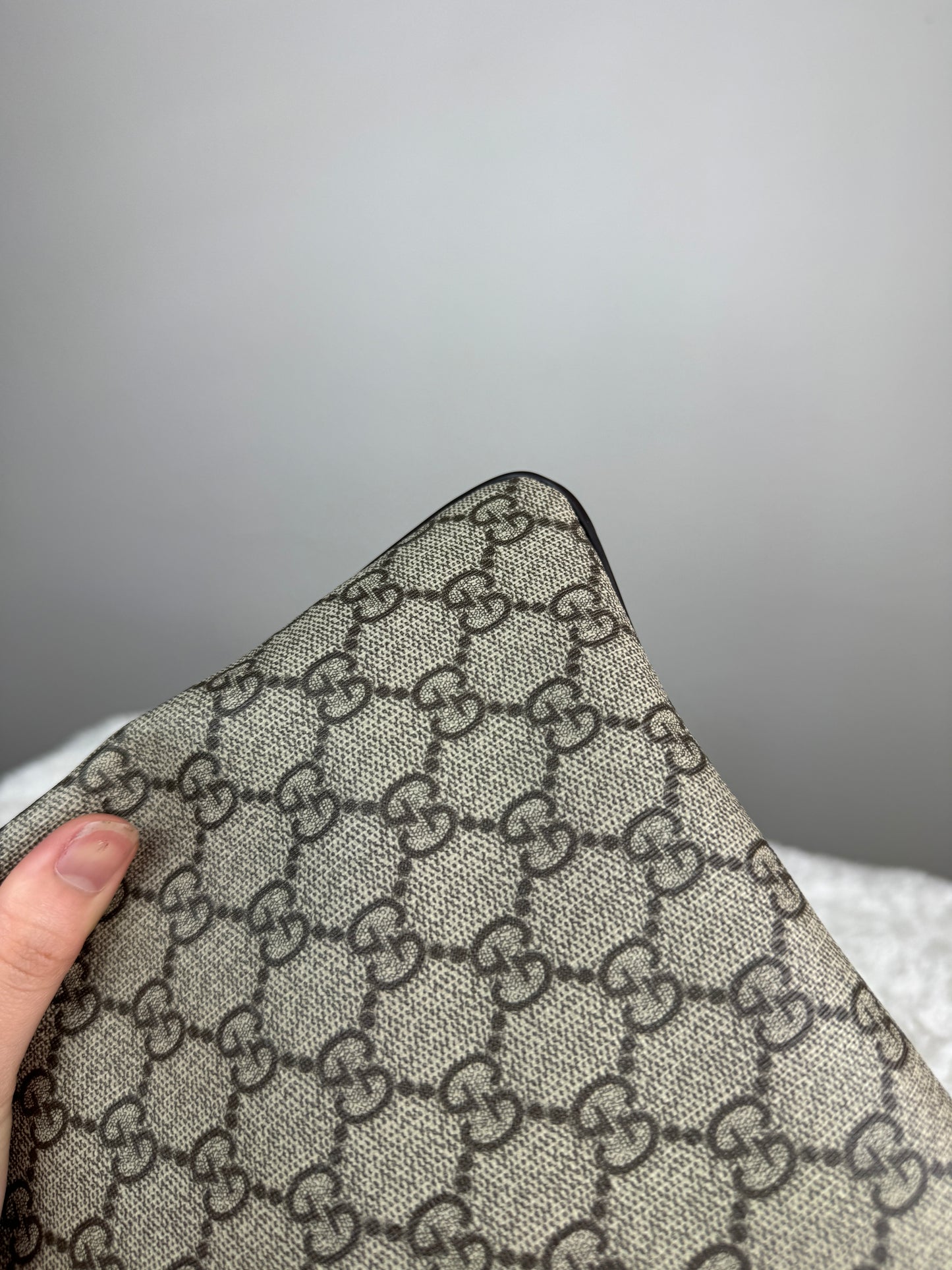 GUCCI Flat GG Supreme Messenger  Coated Canvas Dark Brown
