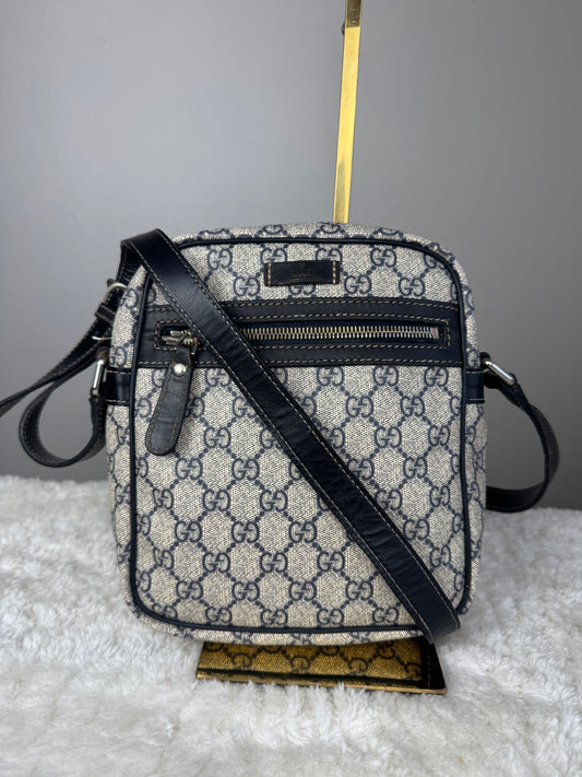 GUCCI Front Zip Small Gg Suprme Coated canvas Navy