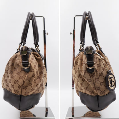Gucci sukey  top handle monogram with strap