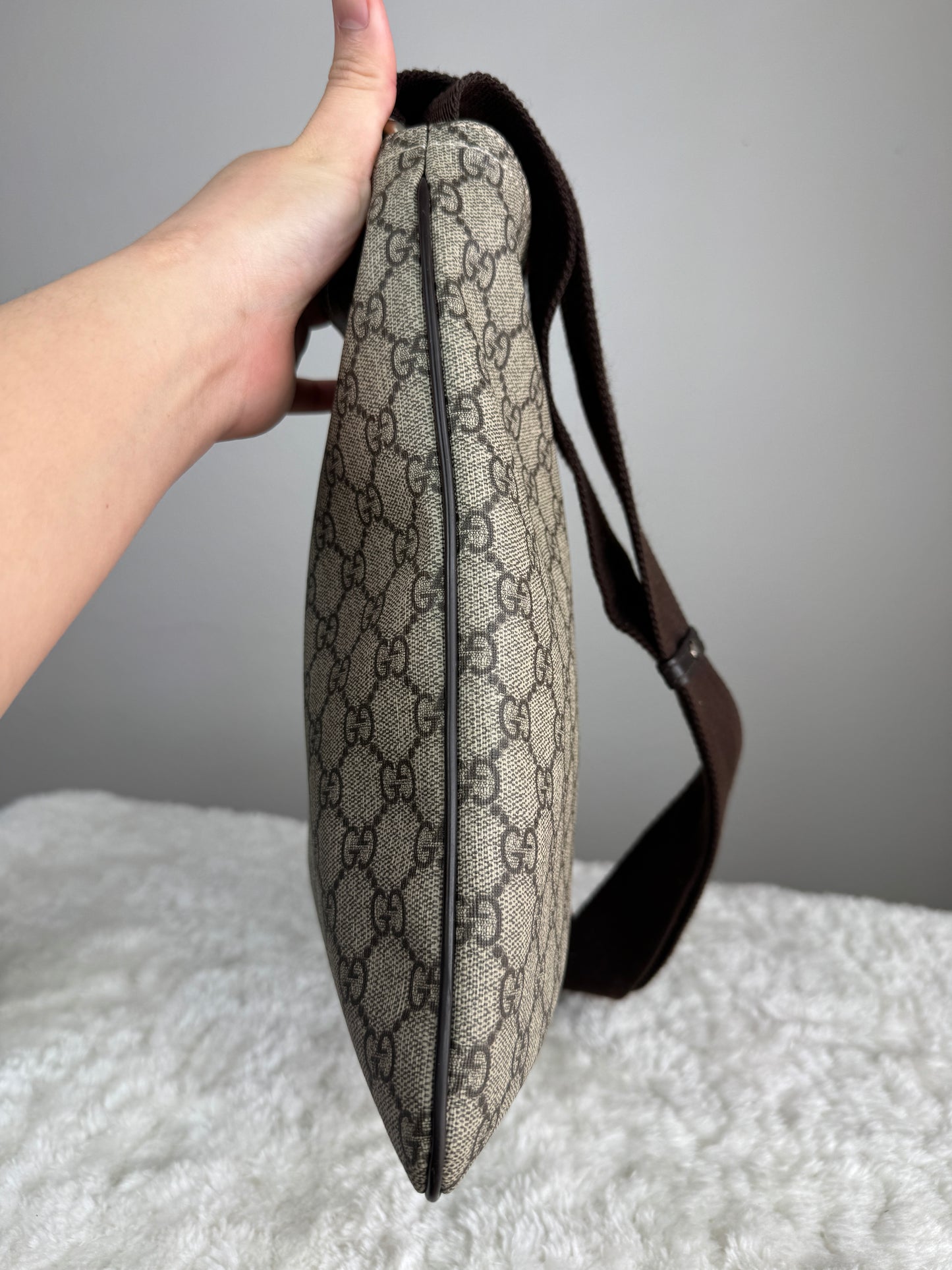 GUCCI Flat GG Supreme Messenger  Coated Canvas Dark Brown