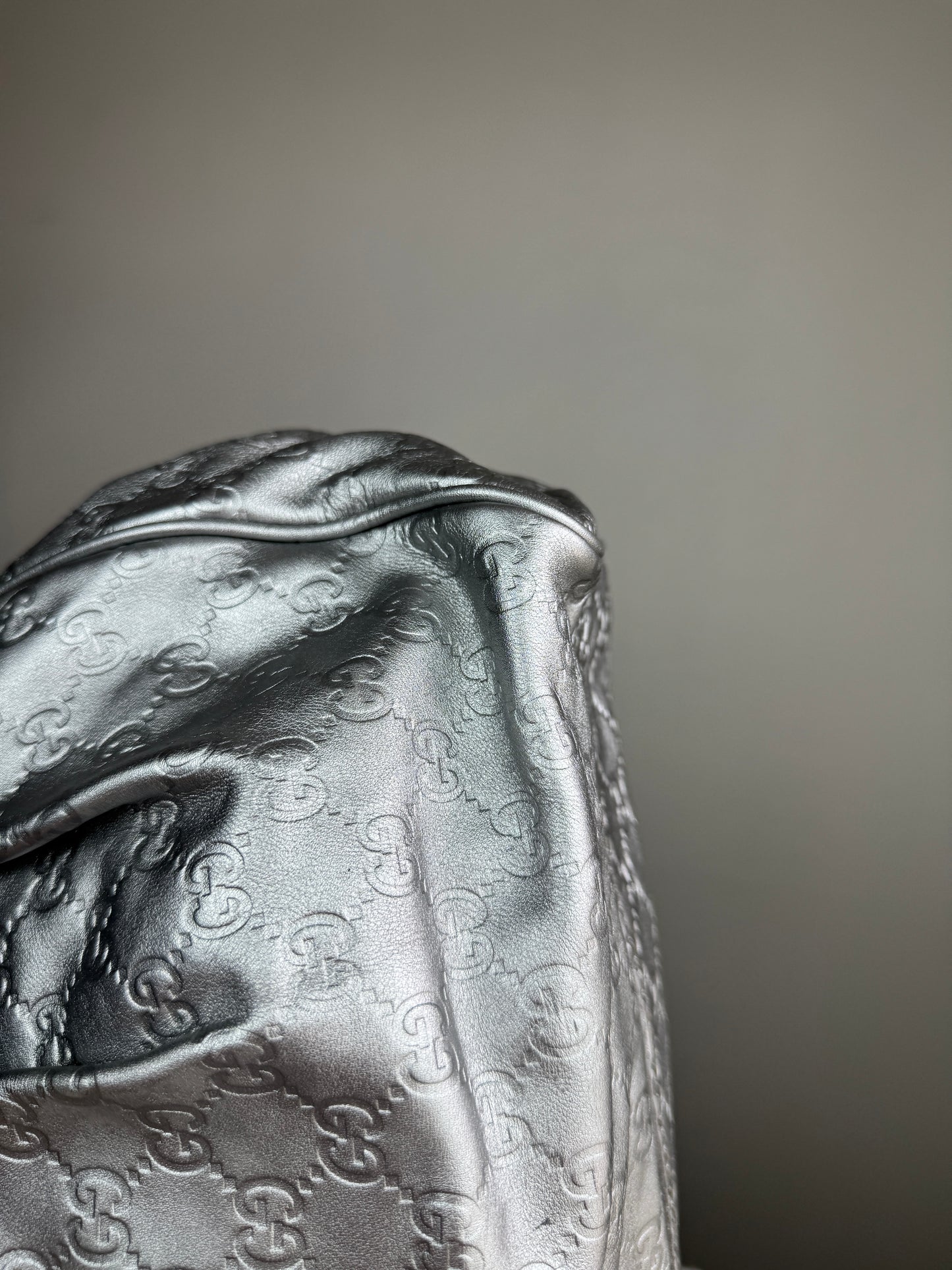GUCCI sukey Guccissima Leather  Metallic Silver