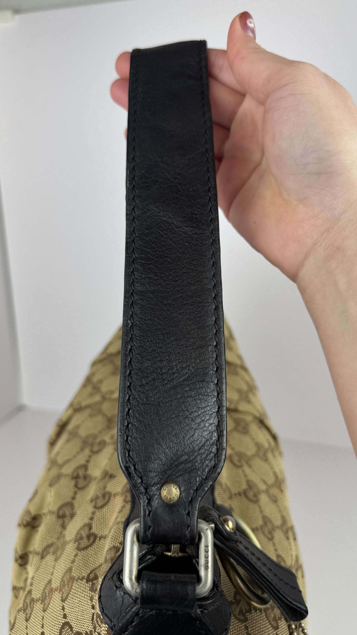 Gucci Sukey Hobo GG Canvas Medium