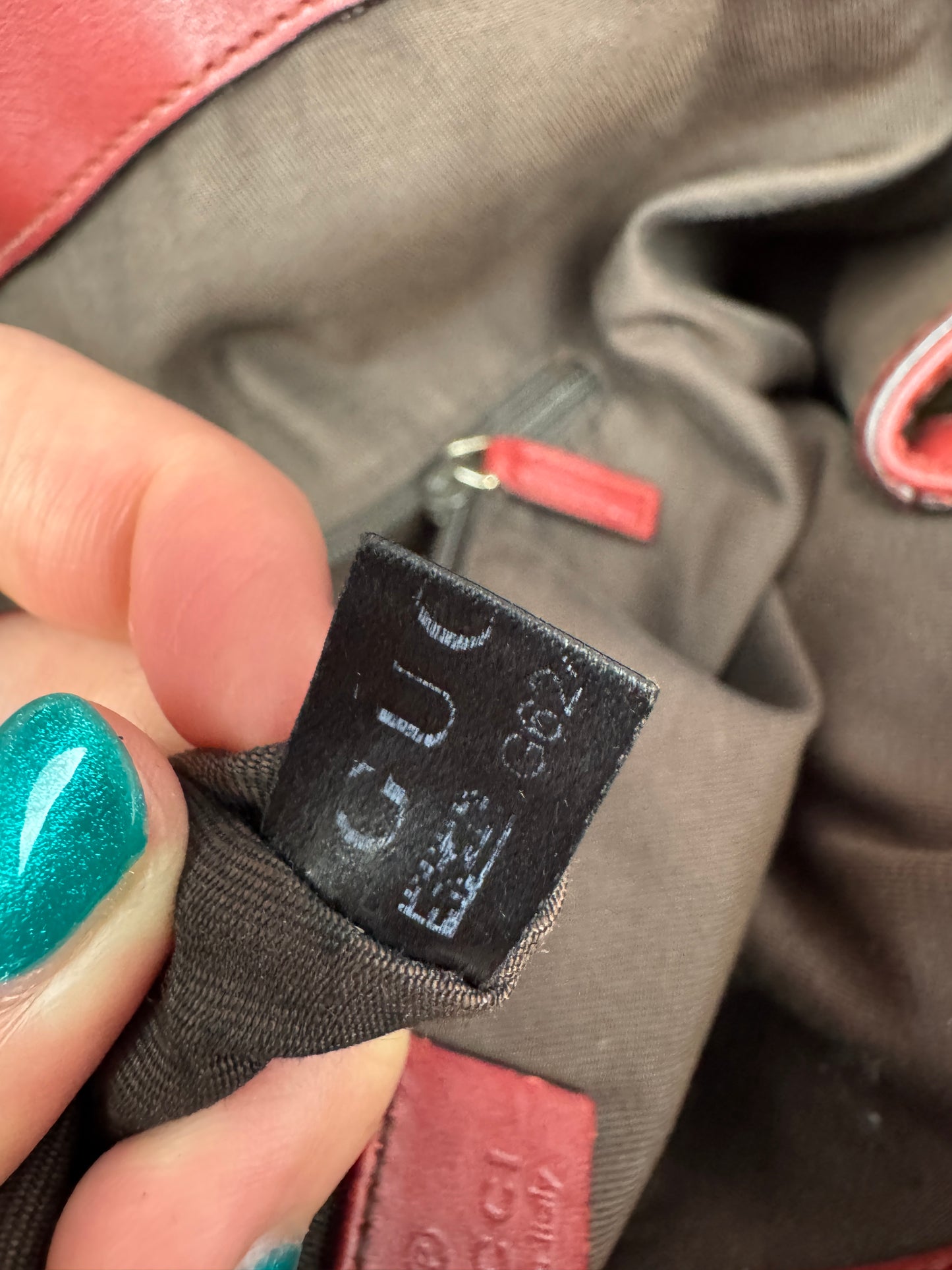 Gucci Sukey Large GG Canvas Burgundy