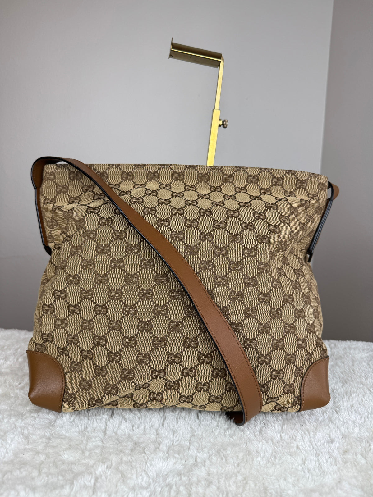 GUCCI Web Flat Messenger GG Canvas Brown