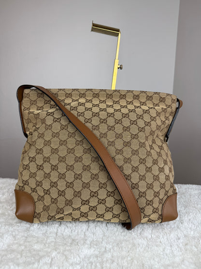 GUCCI Web Flat Messenger GG Canvas Brown