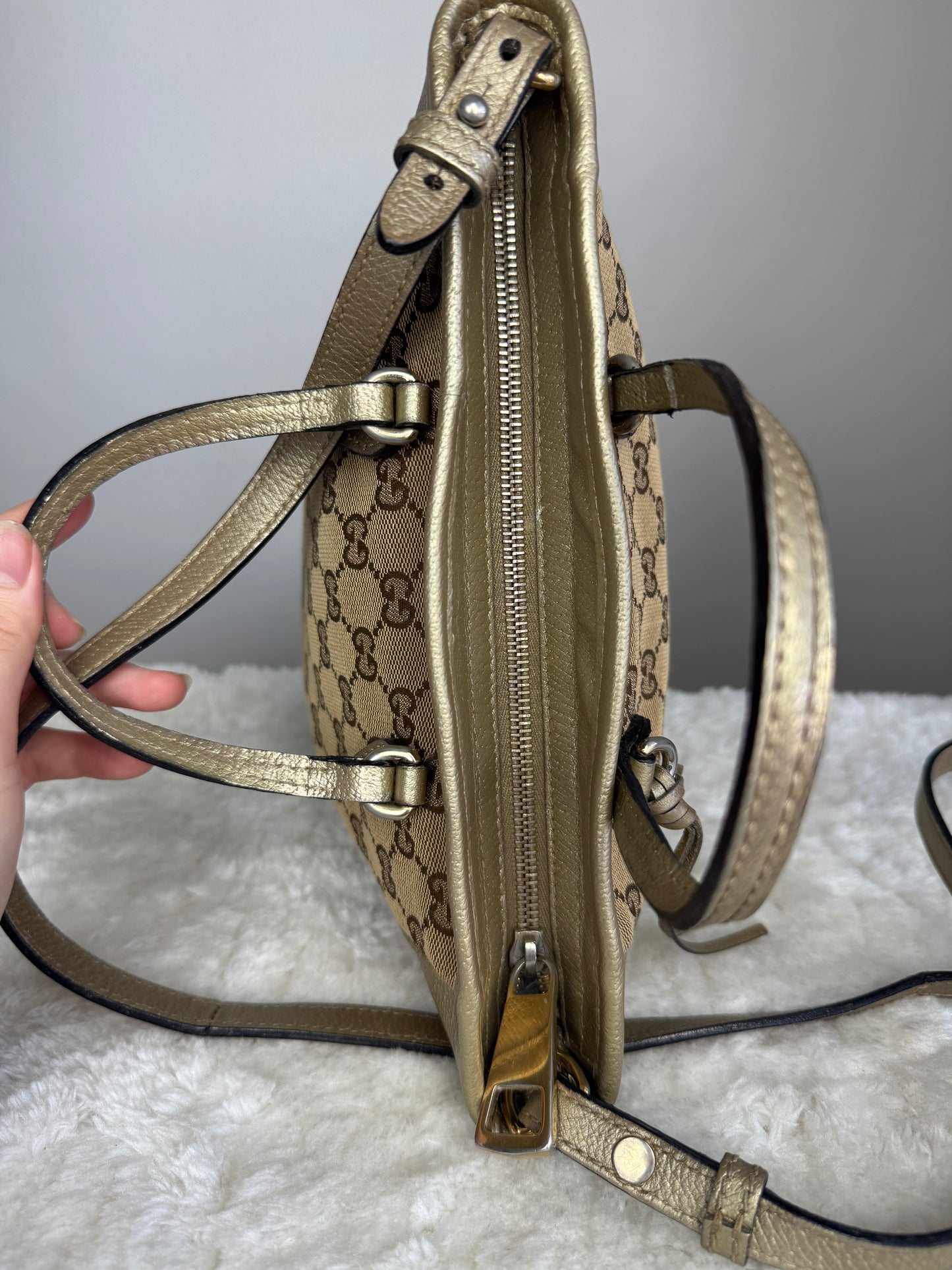 GUCCI Bree Small Handbag GG Canvas metallic Gold