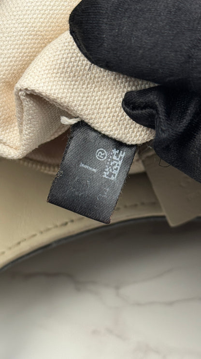 Gucci Sukey Hobo Monogram Beige