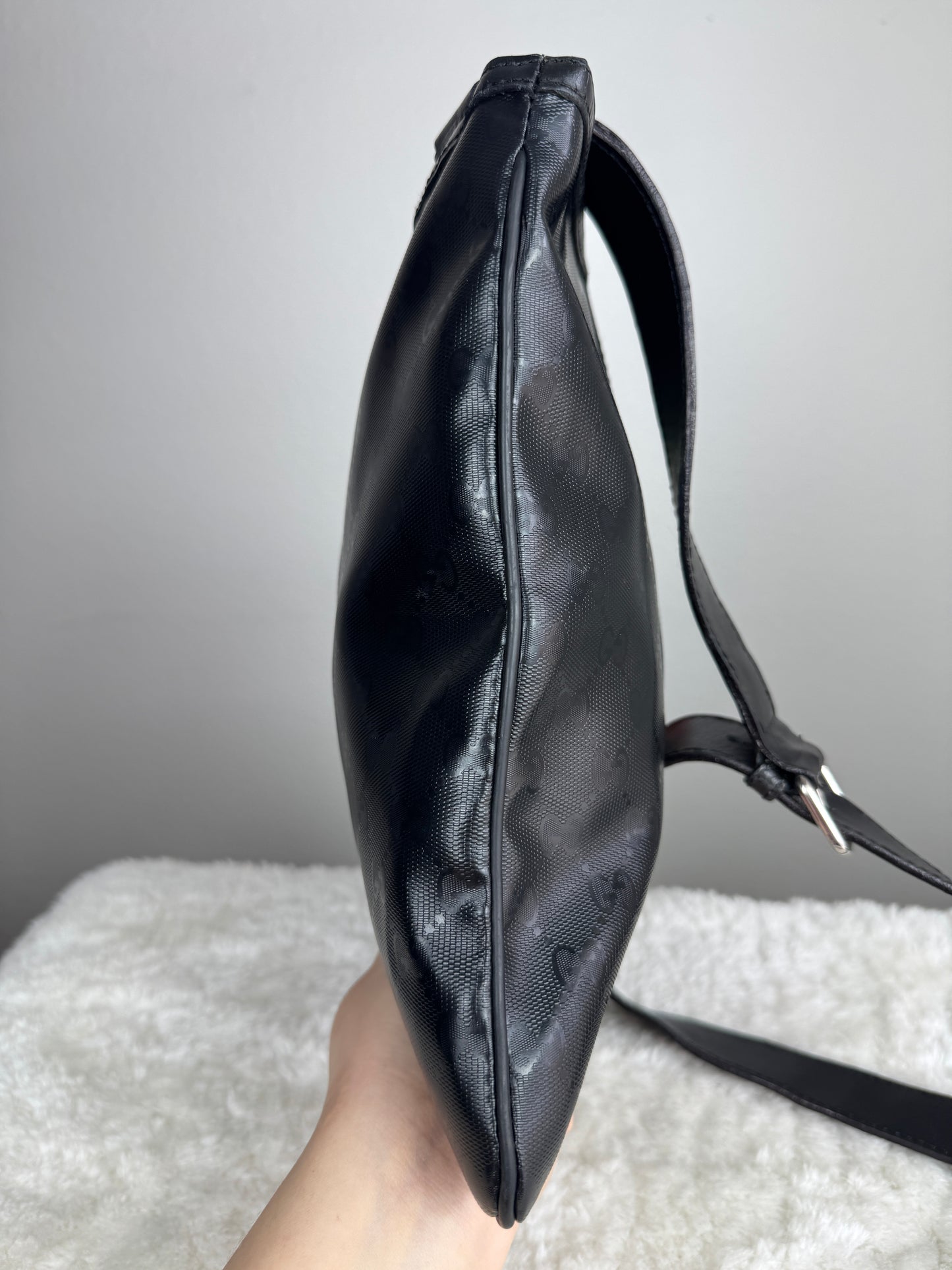 GUCCI Web Flat 500 Messenger GG Imprime Medium Black