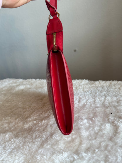 LOUIS VUITTON Pochette Epi Red