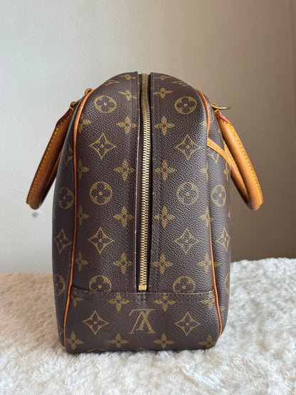 Louis Vuitton Deauville handbag monogram