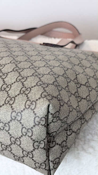 GUCCI Tote Medium GG Supreme Coated canvas pink