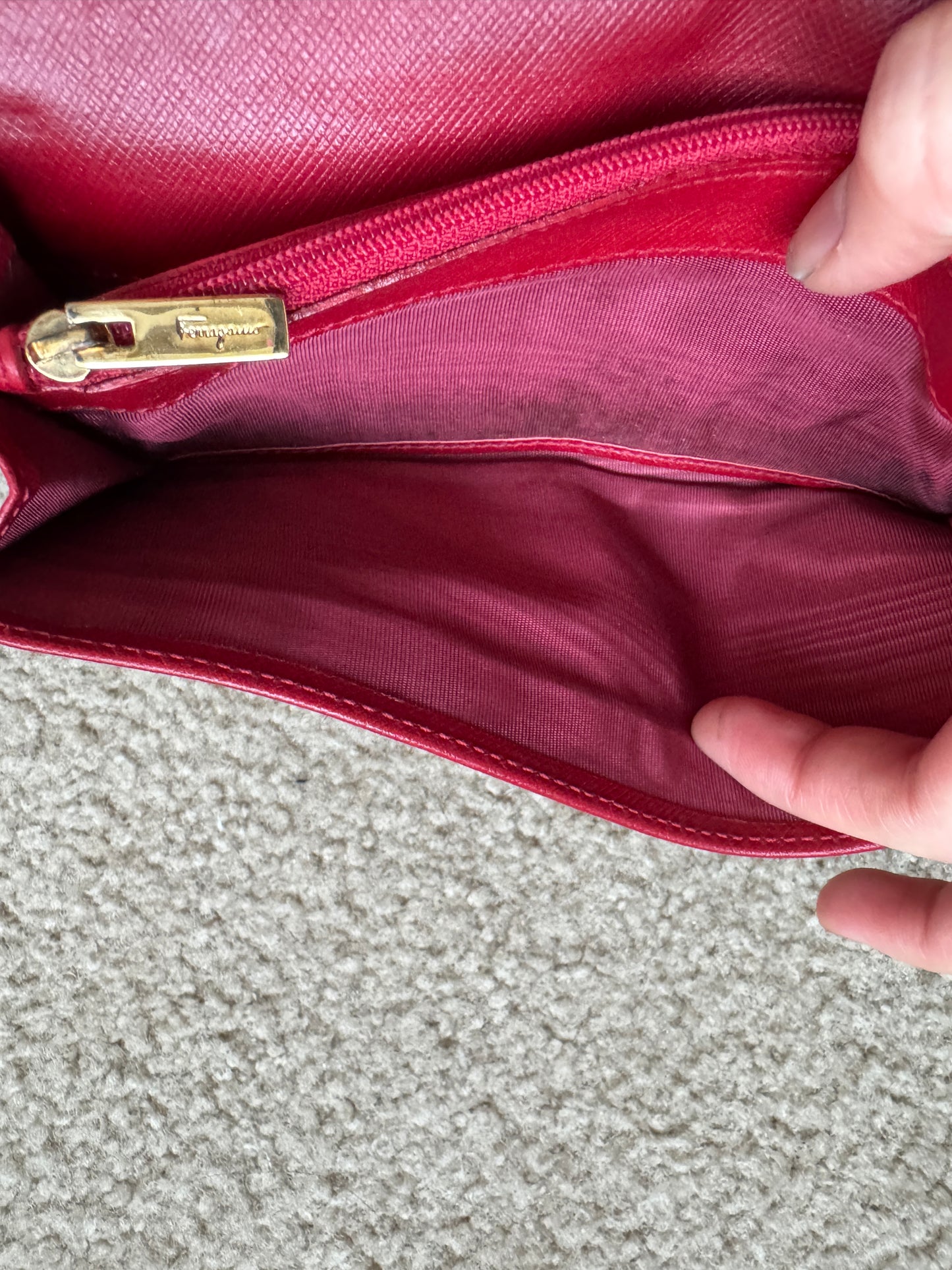 Ferrragamo vara Bow saffiano red