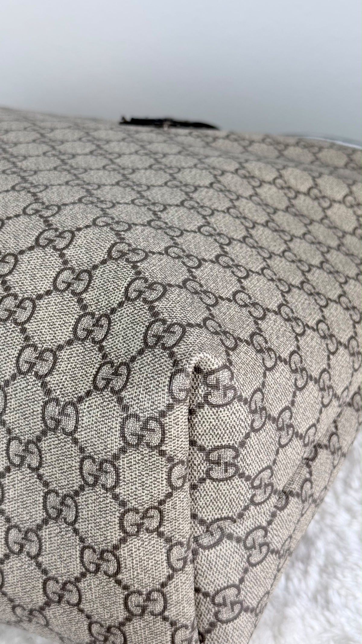 GUCCI Shopping Tote large GG Supreme Coated canvas